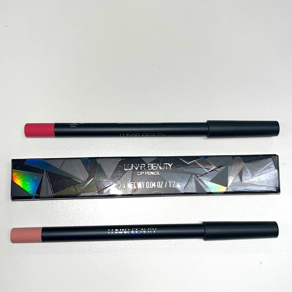 NIB Lunar Beauty lip pencil duo, new unused Doodle and Blush in color.